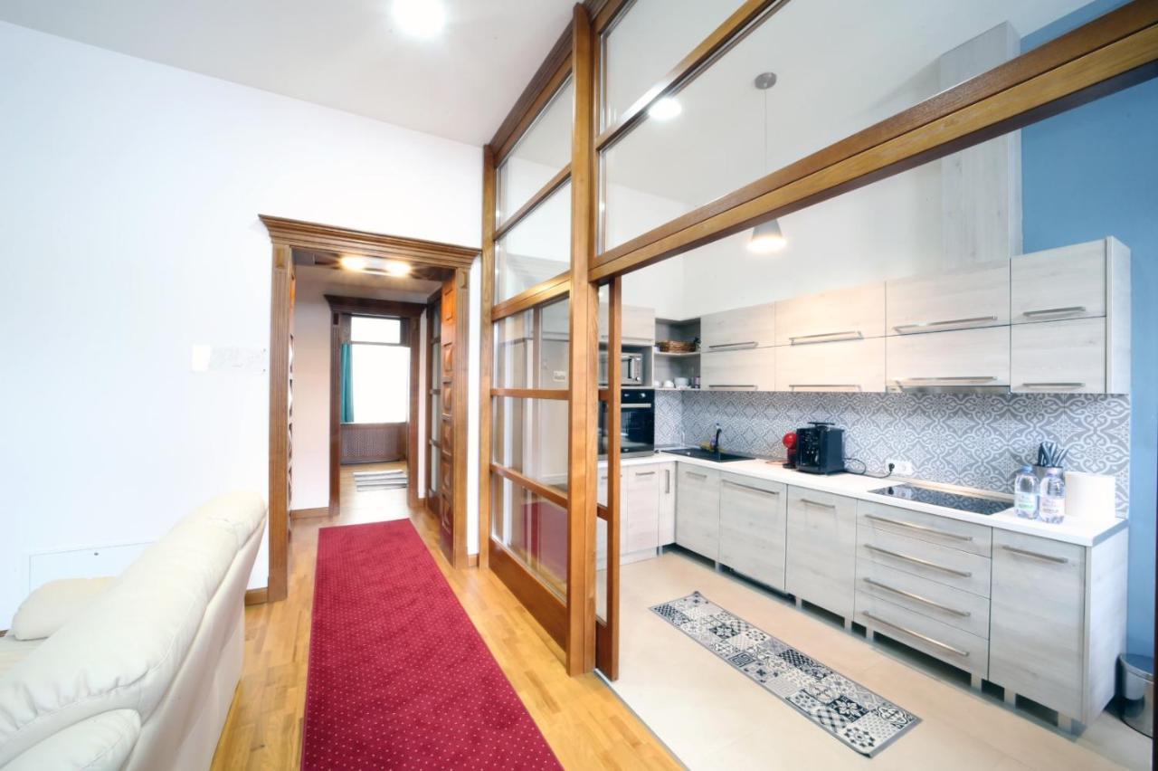Virag Apartman Luxury Odorheiu Secuiesc Buitenkant foto