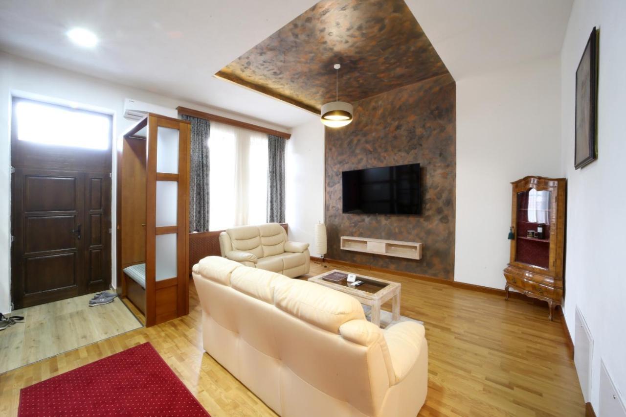Virag Apartman Luxury Odorheiu Secuiesc Buitenkant foto