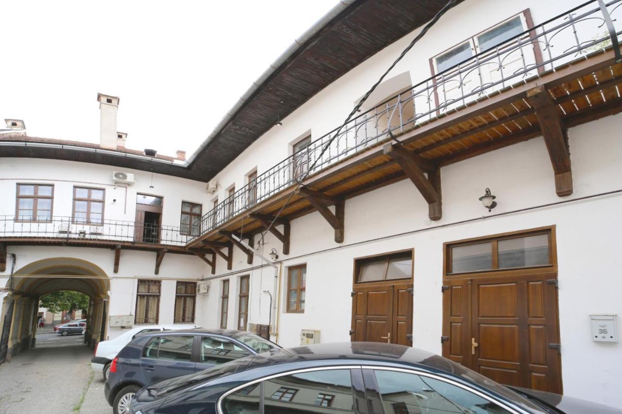 Virag Apartman Luxury Odorheiu Secuiesc Buitenkant foto